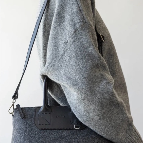 Graf Lantz Bedford Merino Wool Satchel with Detachable Cross Body Strap. - Picture 2 of 11